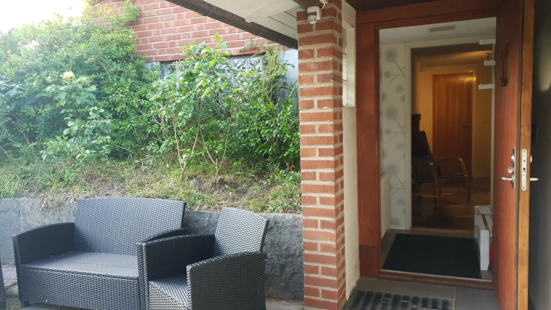 גטבורג Cozy Apt In 50S Villa 10 Min Tram Ride To City דירה
